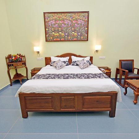 Le Colonial Suites Pondicherry Ngoại thất bức ảnh