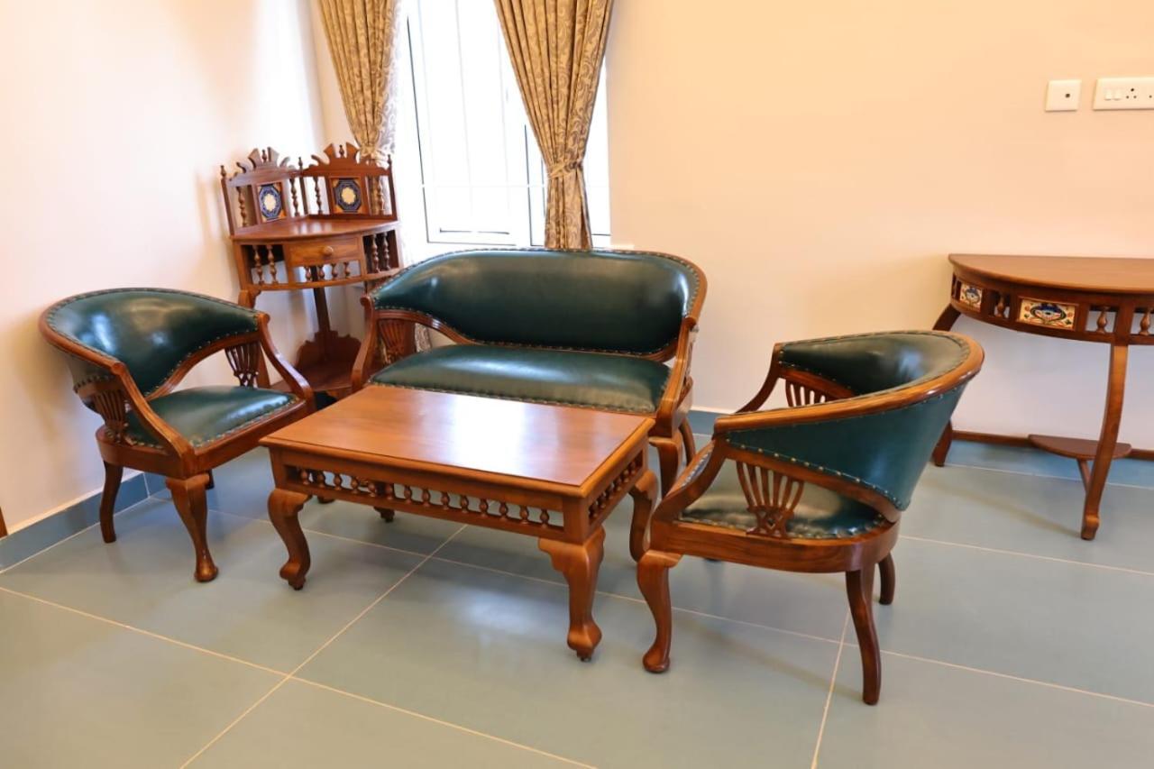 Le Colonial Suites Pondicherry Ngoại thất bức ảnh