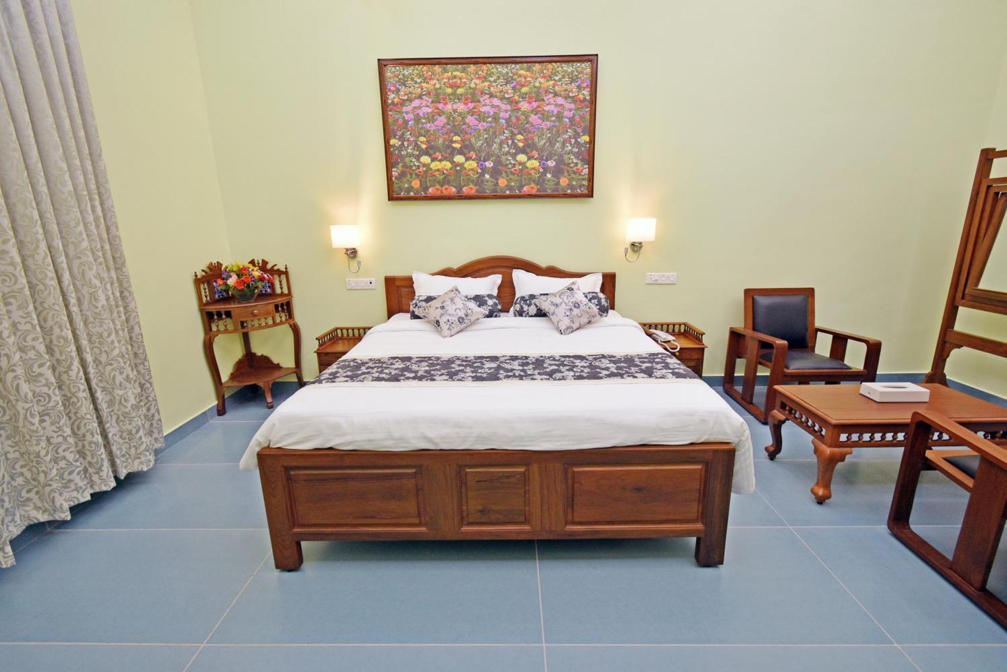Le Colonial Suites Pondicherry Ngoại thất bức ảnh