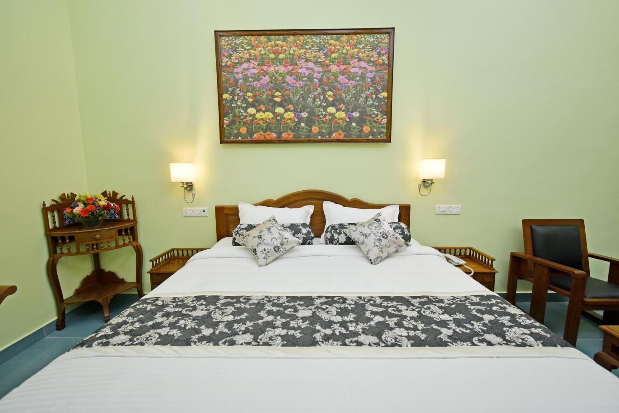 Le Colonial Suites Pondicherry Ngoại thất bức ảnh