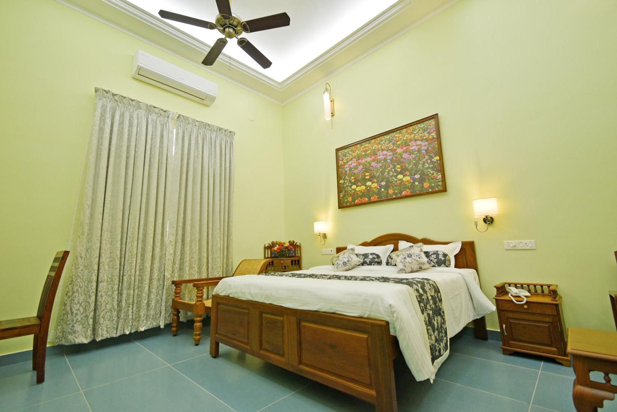 Le Colonial Suites Pondicherry Ngoại thất bức ảnh