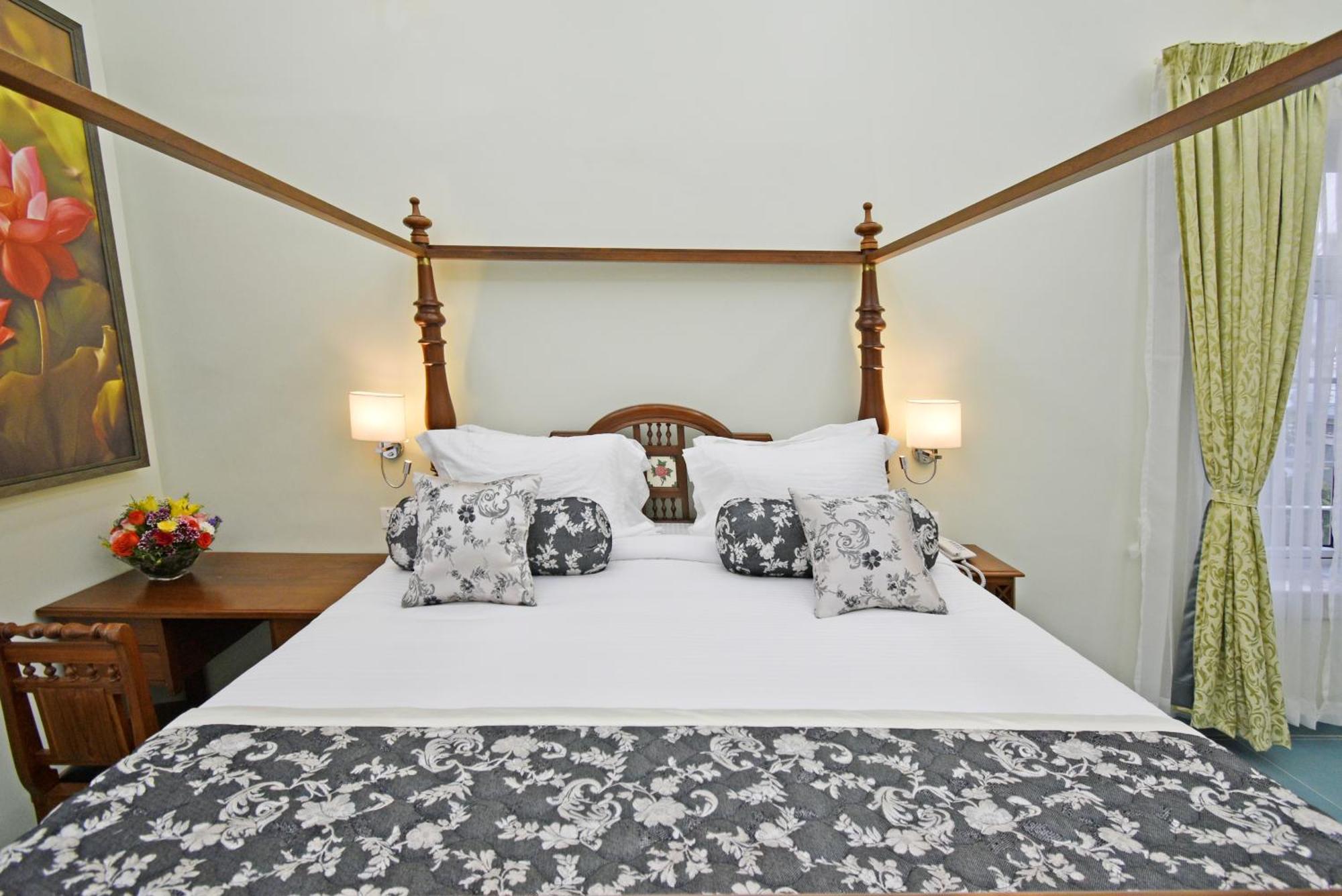 Le Colonial Suites Pondicherry Ngoại thất bức ảnh