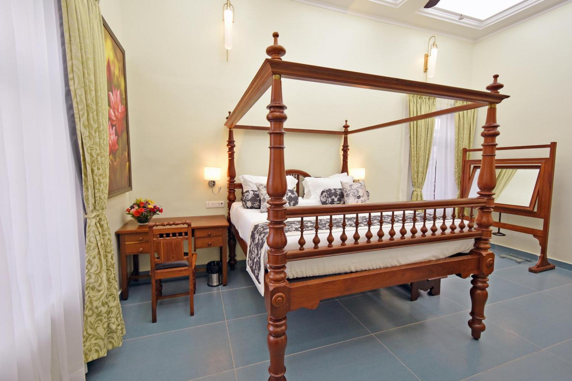 Le Colonial Suites Pondicherry Ngoại thất bức ảnh
