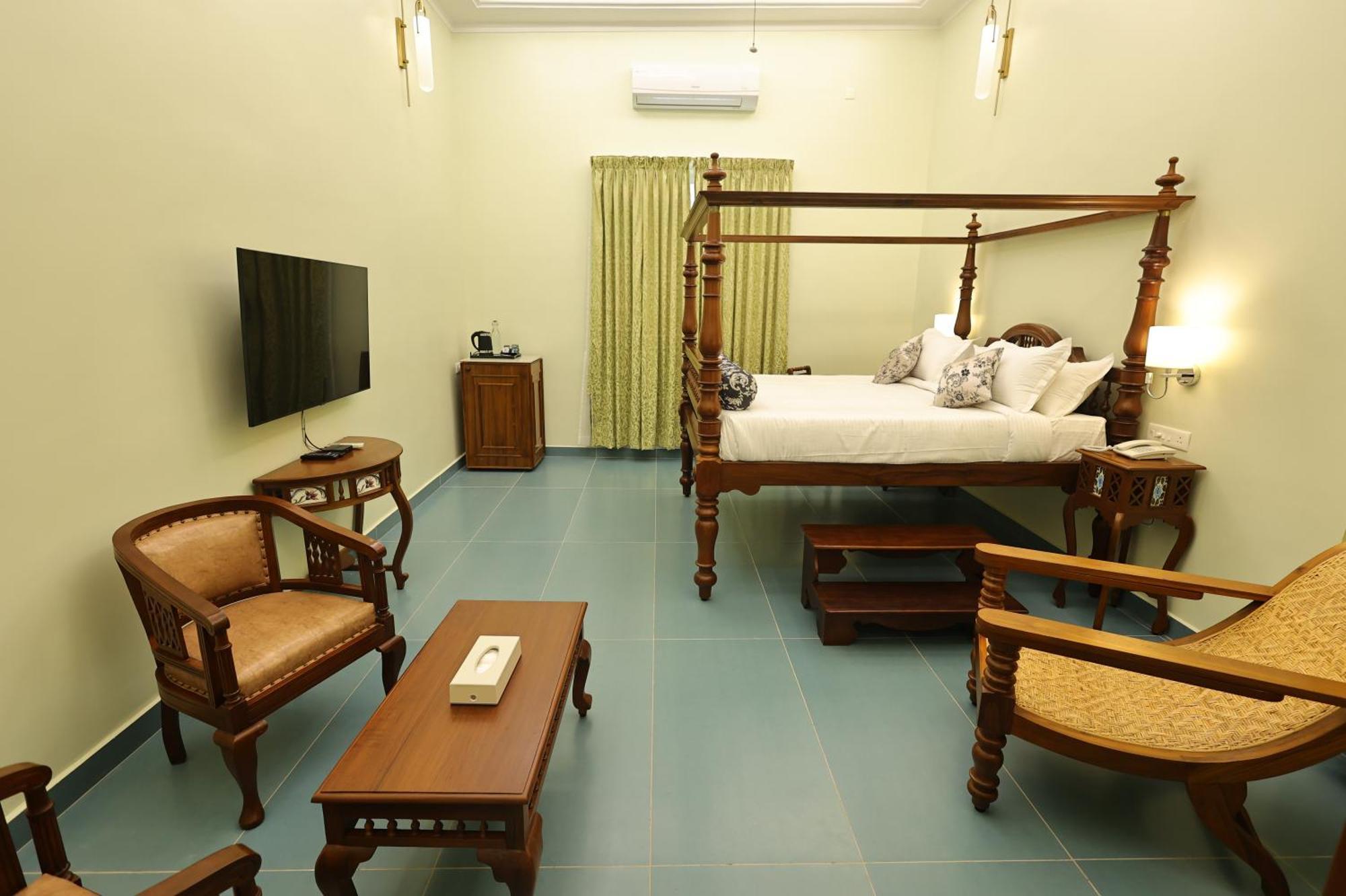 Le Colonial Suites Pondicherry Ngoại thất bức ảnh