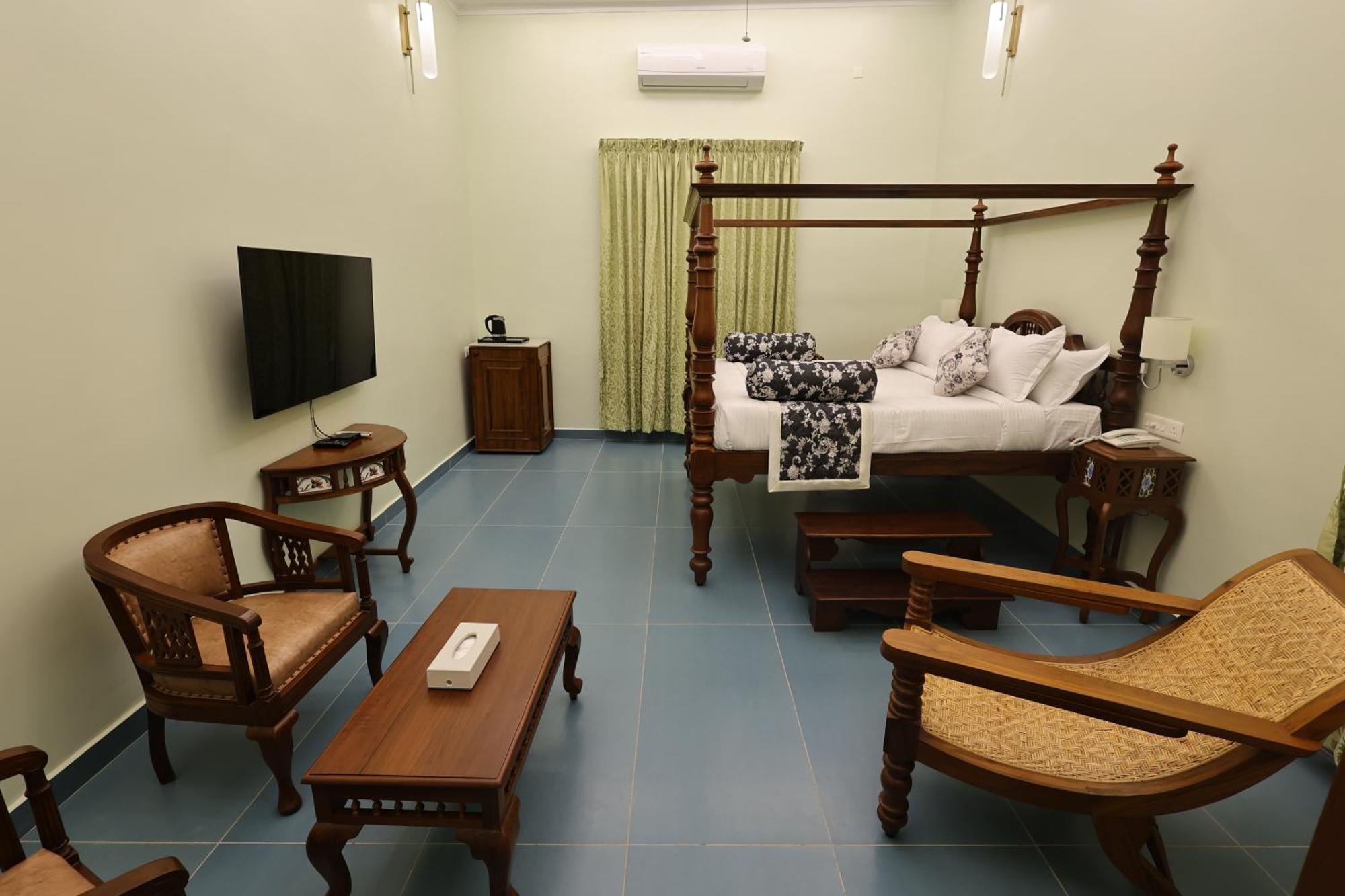 Le Colonial Suites Pondicherry Ngoại thất bức ảnh