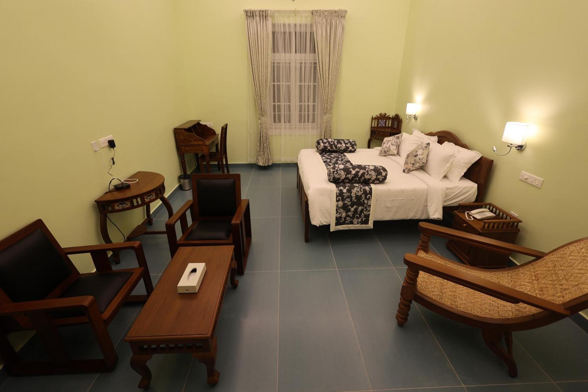 Le Colonial Suites Pondicherry Ngoại thất bức ảnh